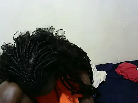 Snapshot of Thicky_kyla chatting on 10/24/25, 12:41 Thicky kyla online show from 10/24/25, 12:41