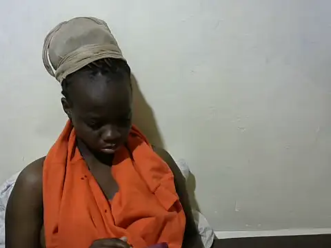 Snapshot of Thicky_kyla chatting on 11/10/25, 07:57 Thicky kyla online show from 11/10/25, 07:57