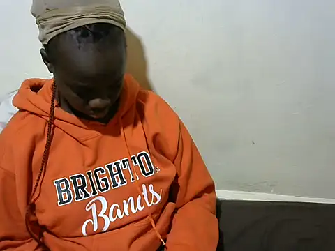 Snapshot of Thicky_kyla chatting on 11/20/25, 08:41 Thicky kyla online show from 11/20/25, 08:41