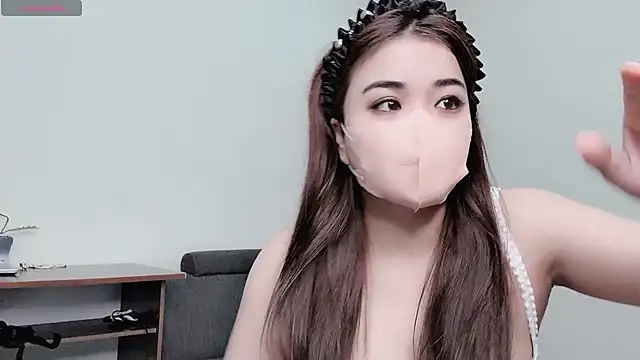 Snapshot of LyLy_Office chatting on 01/08/25, 02:57 LyLy Office online show from 01/08/25, 02:57