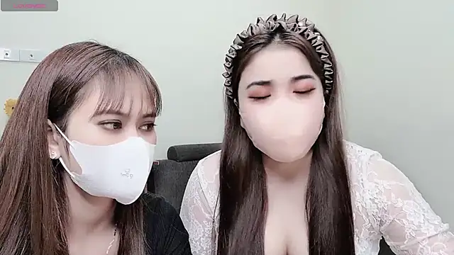 Snapshot of LyLy_Office chatting on 01/16/25, 12:20 LyLy Office online show from 01/16/25, 12:20