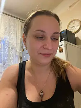 Snapshot of OlgaBuzzz chatting on 12/18/24, 02:42 OlgaBuzzz online show from 12/18/24, 02:42