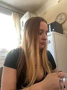 Snapshot of OlgaBuzzz chatting on 02/23/25, 05:23 OlgaBuzzz online show from 02/23/25, 05:23