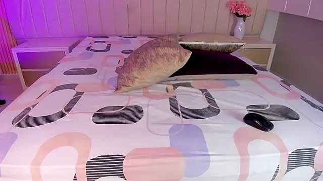 Littleolivia  online show from 03/21/26, 03:15