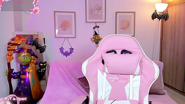 Veronica isaza   online show from 10/09/25, 12:25