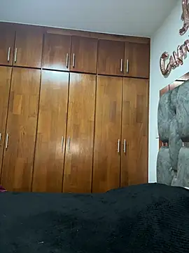 Veronica isaza   online show from 01/13/26, 12:43