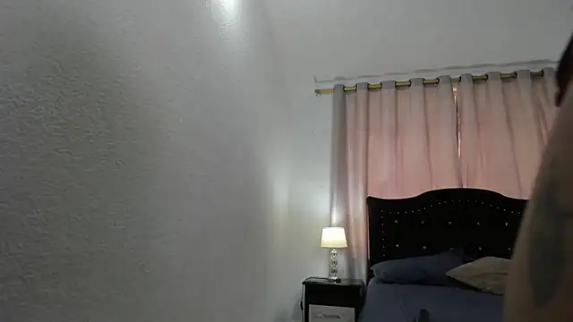 Snapshot of Debora_brown chatting on 01/06/25, 05:06 Debora brown online show from 01/06/25, 05:06