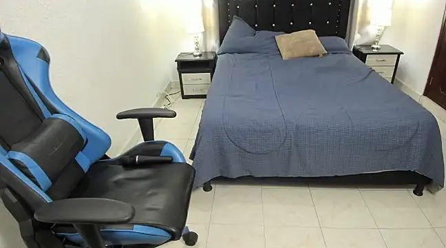 Snapshot of Debora_brown chatting on 03/12/25, 11:12 Debora brown online show from 03/12/25, 11:12