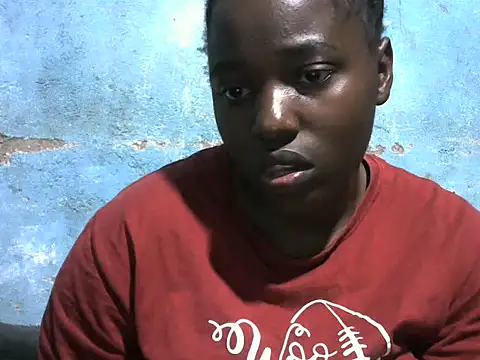 Snapshot of sweet_gal01 chatting on 10/06/25, 07:11 sweet gal01 online show from 10/06/25, 07:11