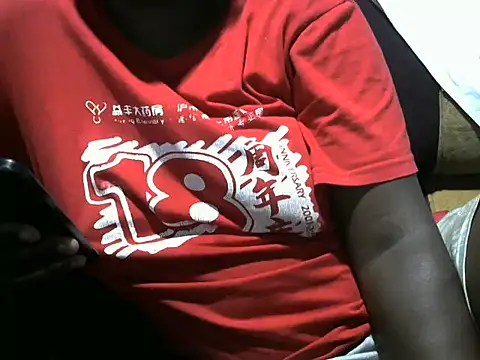 Snapshot of sweet_gal01 chatting on 10/28/25, 06:32 sweet gal01 online show from 10/28/25, 06:32