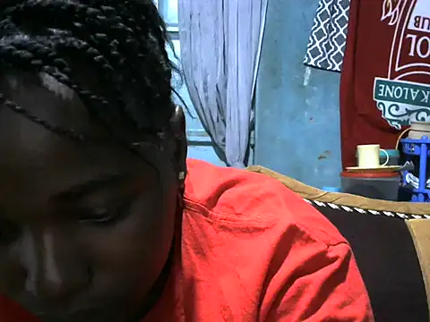 Snapshot of sweet_gal01 chatting on 12/17/25, 08:48 sweet gal01 online show from 12/17/25, 08:48