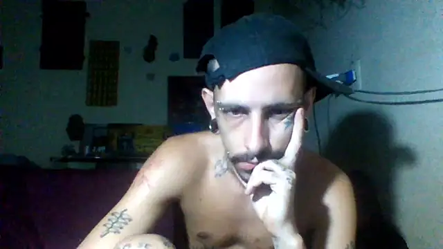 Snapshot of sellvageria chatting on 02/15/26, 12:18 sellvageria online show from 02/15/26, 12:18