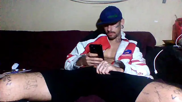 Snapshot of sellvageria chatting on 06/22/26, 03:25 sellvageria online show from 06/22/26, 03:25
