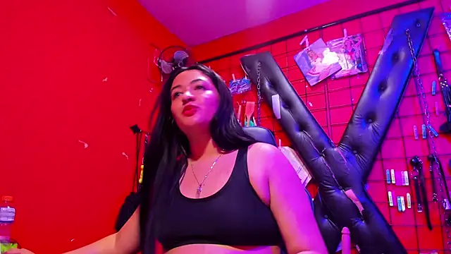 Snapshot of Madame_pain_ chatting on 12/16/24, 12:48 Madame pain online show from 12/16/24, 12:48