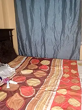 Pinky shyee online show from 11/27/25, 03:03