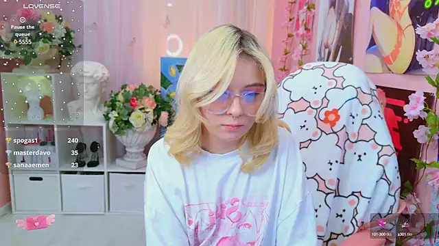 Coconut Mia online show from 01/18/25, 12:24