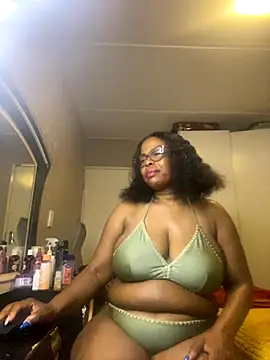 Nomthie online show from 09/22/25, 05:37