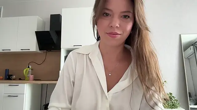 Snapshot of Victoria1Love chatting on 09/26/25, 08:29 Victoria1Love online show from 09/26/25, 08:29