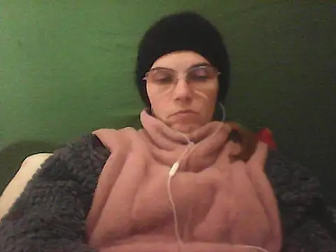 Snapshot of Musical__fantasy chatting on 11/06/25, 06:53 Musical fantasy online show from 11/06/25, 06:53