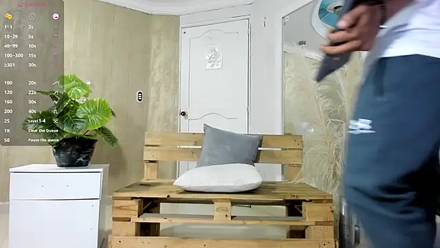 RicoBrown777  online show from 04/08/26, 03:50