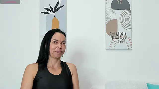 Snapshot of Evawalker_ chatting on 02/08/25, 06:01 Evawalker online show from 02/08/25, 06:01