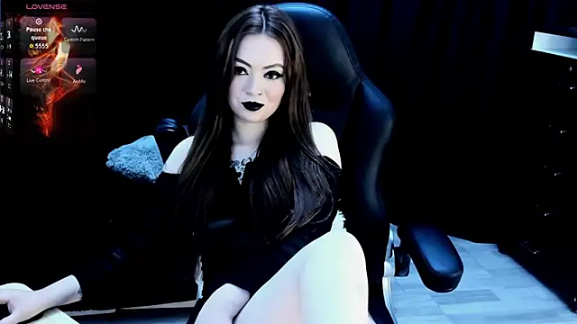 Snapshot of nasty_katty_ chatting on 01/06/26, 06:33 nasty katty online show from 01/06/26, 06:33