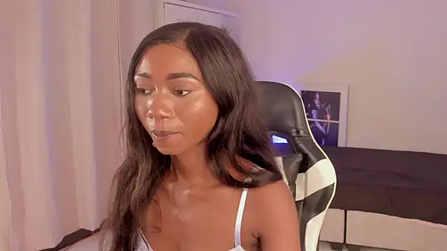 Snapshot of SavannahWildee chatting on 12/19/24, 09:28 SavannahWildee online show from 12/19/24, 09:28