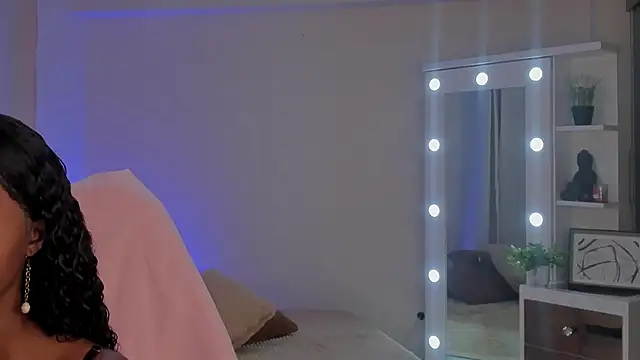 Snapshot of SavannahWildee chatting on 01/11/25, 11:12 SavannahWildee online show from 01/11/25, 11:12