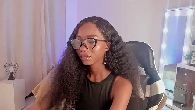 Snapshot of SavannahWildee chatting on 01/13/25, 08:48 SavannahWildee online show from 01/13/25, 08:48