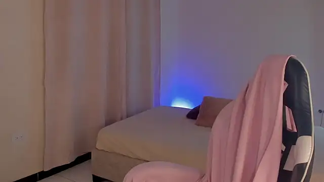 Snapshot of SavannahWildee chatting on 02/20/25, 03:52 SavannahWildee online show from 02/20/25, 03:52