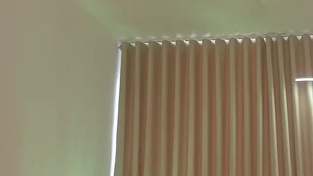 Snapshot of SavannahWildee chatting on 09/13/25, 11:43 SavannahWildee online show from 09/13/25, 11:43