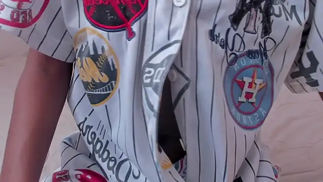 Snapshot of SavannahWildee chatting on 10/17/25, 12:08 SavannahWildee online show from 10/17/25, 12:08