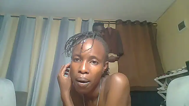 Snapshot of likys123 chatting on 10/31/25, 11:22 likys123 online show from 10/31/25, 11:22