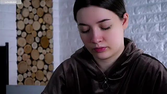 LowOncoming online show from 04/13/26, 03:45