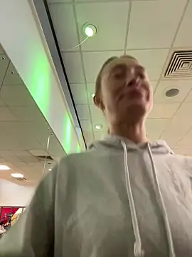 Snapshot of Pollypearson chatting on 01/21/25, 11:13 Pollypearson online show from 01/21/25, 11:13