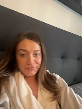 Snapshot of Pollypearson chatting on 12/01/25, 12:21 Pollypearson online show from 12/01/25, 12:21