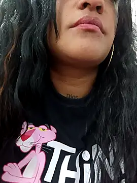 Snapshot of Michelle_Brito1 chatting on 03/07/25, 11:05 Michelle Brito1 online show from 03/07/25, 11:05