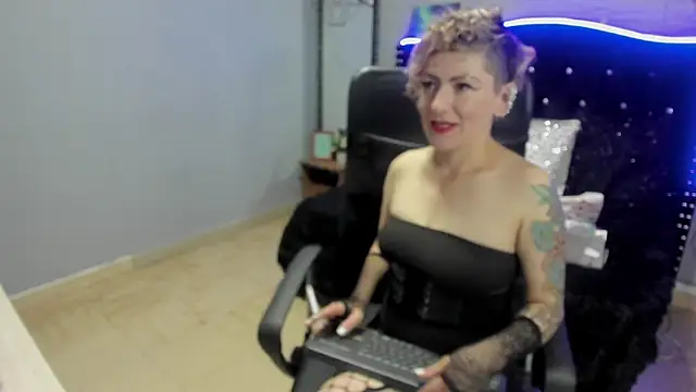 Snapshot of Maria_fernandaxxx_ chatting on 12/11/24, 01:17 Maria fernandaxxx online show from 12/11/24, 01:17