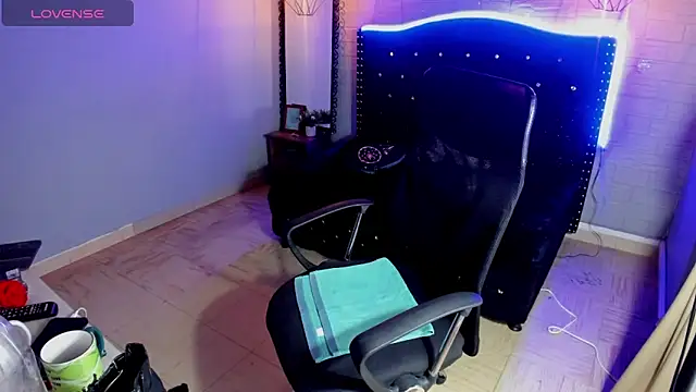 Snapshot of Maria_fernandaxxx_ chatting on 01/10/25, 01:09 Maria fernandaxxx online show from 01/10/25, 01:09
