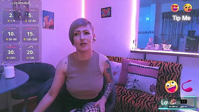 Snapshot of Maria_fernandaxxx_ chatting on 10/26/25, 09:53 Maria fernandaxxx online show from 10/26/25, 09:53