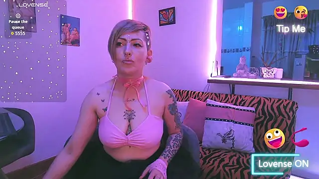 Snapshot of Maria_fernandaxxx_ chatting on 11/04/25, 10:42 Maria fernandaxxx online show from 11/04/25, 10:42