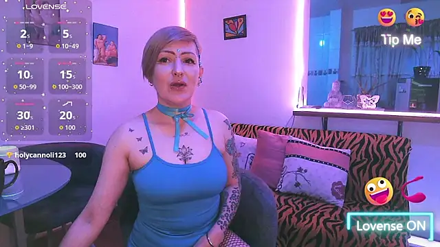 Snapshot of Maria_fernandaxxx_ chatting on 11/11/25, 07:36 Maria fernandaxxx online show from 11/11/25, 07:36