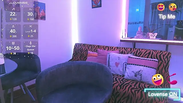 Snapshot of Maria_fernandaxxx_ chatting on 11/14/25, 08:29 Maria fernandaxxx online show from 11/14/25, 08:29