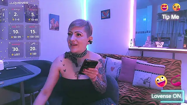 Snapshot of Maria_fernandaxxx_ chatting on 11/29/25, 10:46 Maria fernandaxxx online show from 11/29/25, 10:46