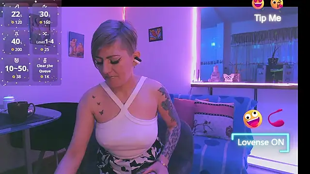 Snapshot of Maria_fernandaxxx_ chatting on 01/12/26, 04:23 Maria fernandaxxx online show from 01/12/26, 04:23