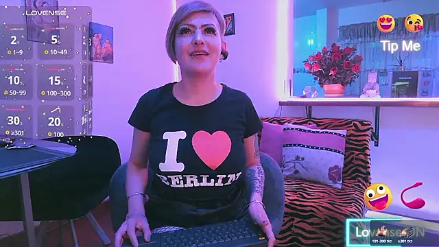 Snapshot of Maria_fernandaxxx_ chatting on 01/18/26, 09:07 Maria fernandaxxx online show from 01/18/26, 09:07