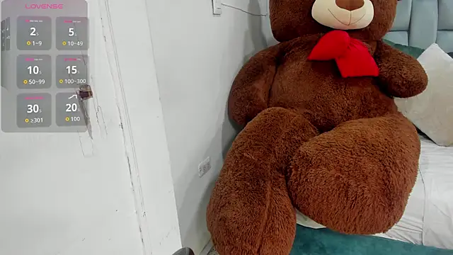 Snapshot of karina_mason chatting on 11/05/25, 12:16 karina mason online show from 11/05/25, 12:16