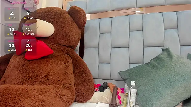 Snapshot of karina_mason chatting on 11/06/25, 12:50 karina mason online show from 11/06/25, 12:50