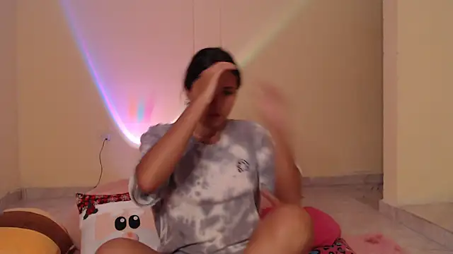 Snapshot of _maiahairy_ chatting on 12/10/24, 10:47 maiahairy online show from 12/10/24, 10:47