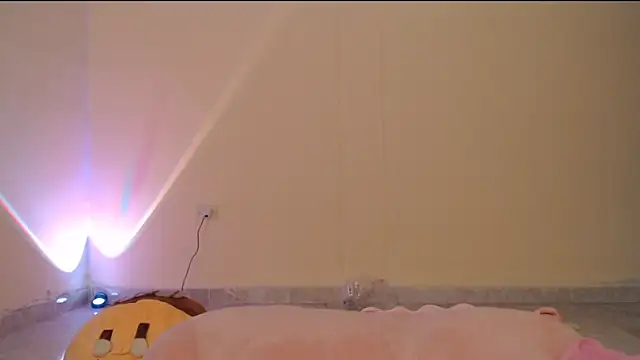 Snapshot of _maiahairy_ chatting on 01/08/25, 03:40 maiahairy online show from 01/08/25, 03:40